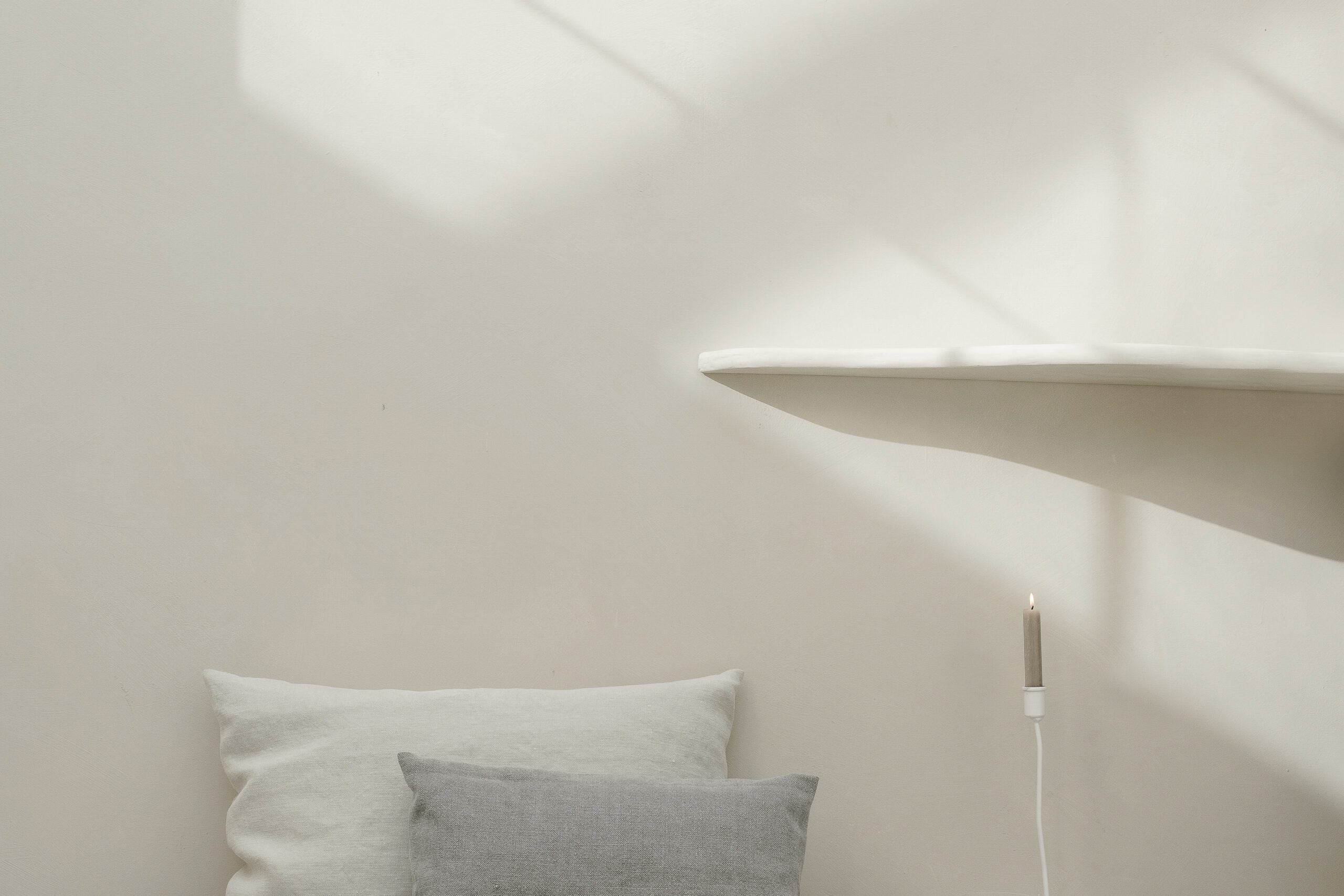 Aura Series A455 Wall Shelf