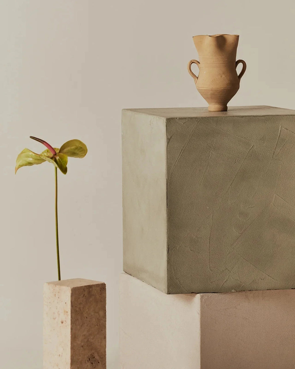 Rogu Mini - Textured Cubic Side Table &amp; Nightstand