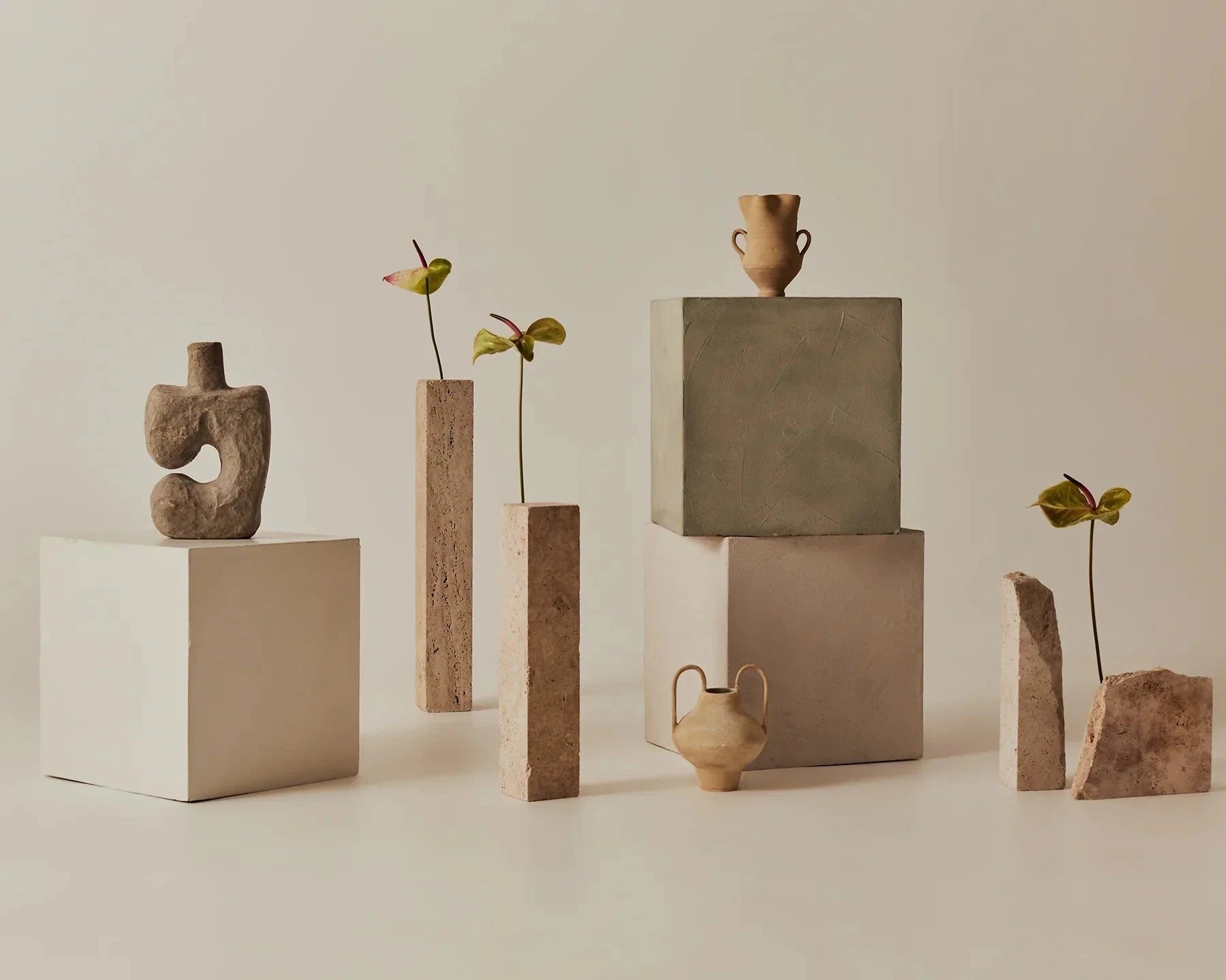 Rogu Mini - Textured Cubic Side Table &amp; Nightstand