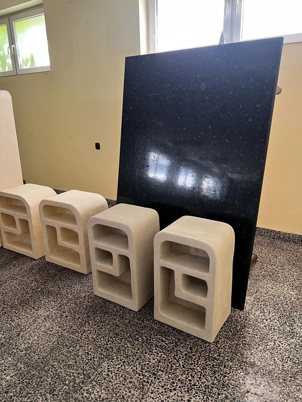 Maria - Pedestal / Side Table / Nightstand