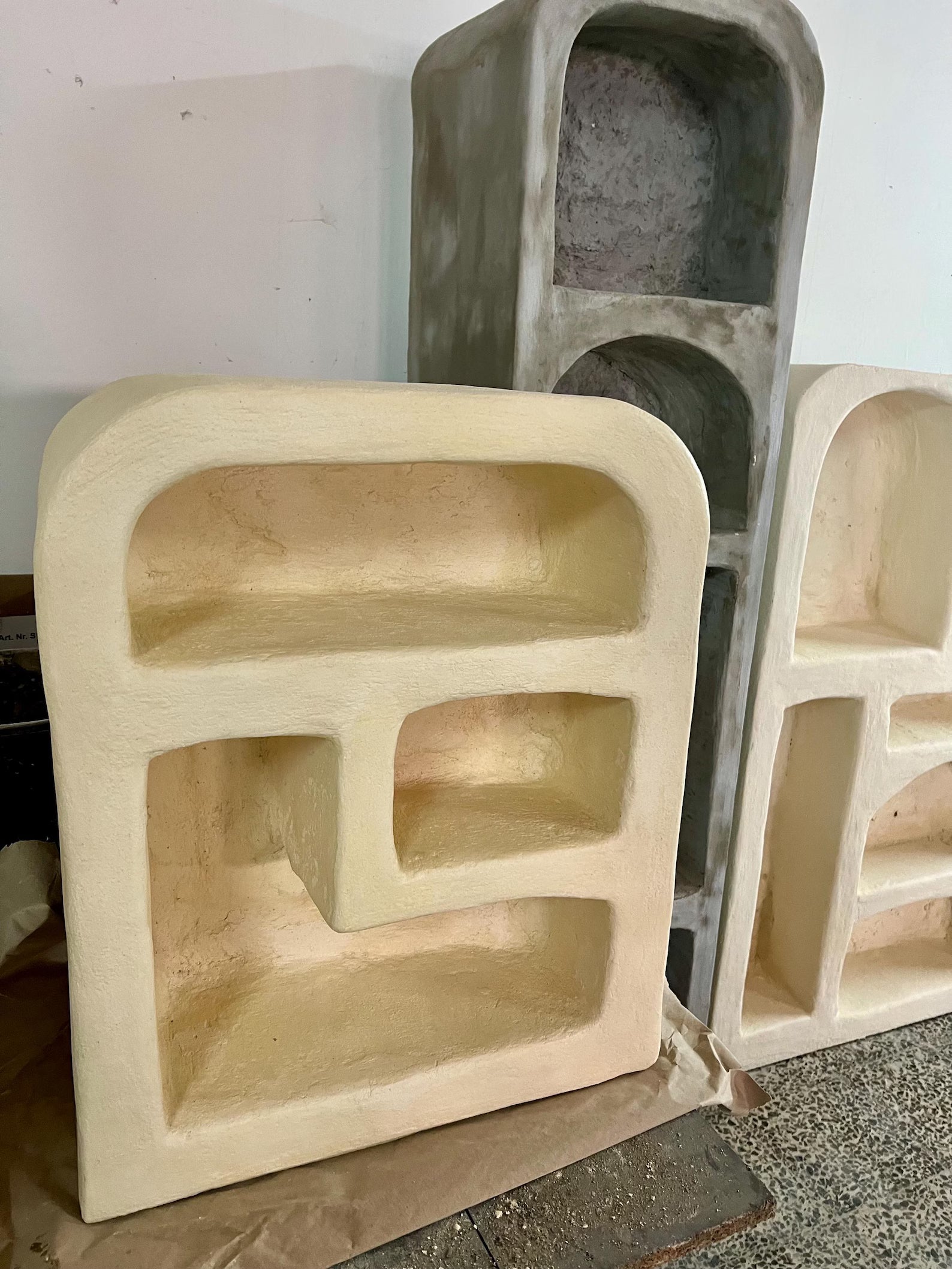 Maria - Pedestal / Side Table / Nightstand